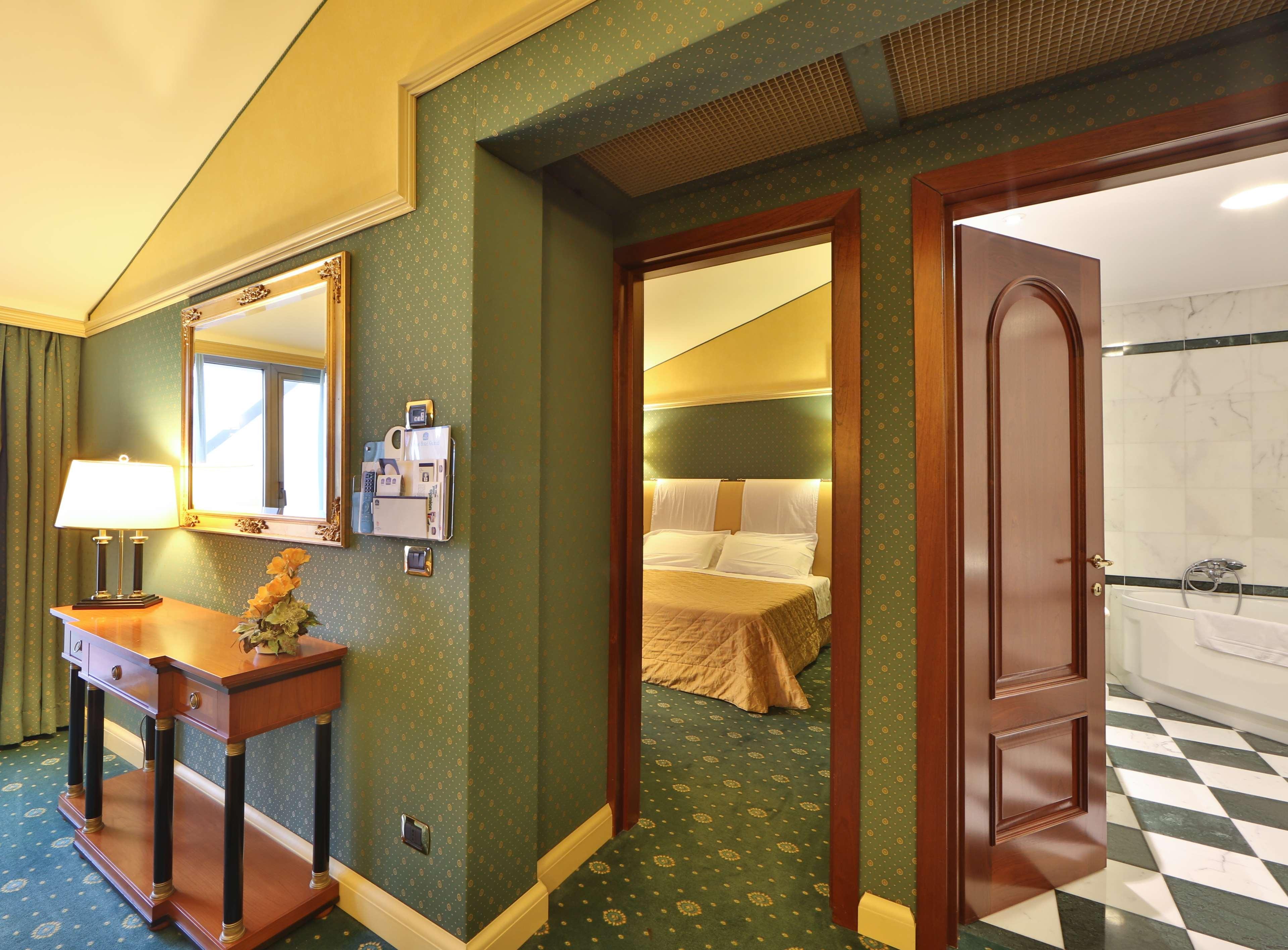 Best Western Grand Hotel Guinigi ลุคคา ภายนอก รูปภาพ